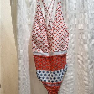 Cupshe Vibrant Orange and White Patterned Swimsuit XL